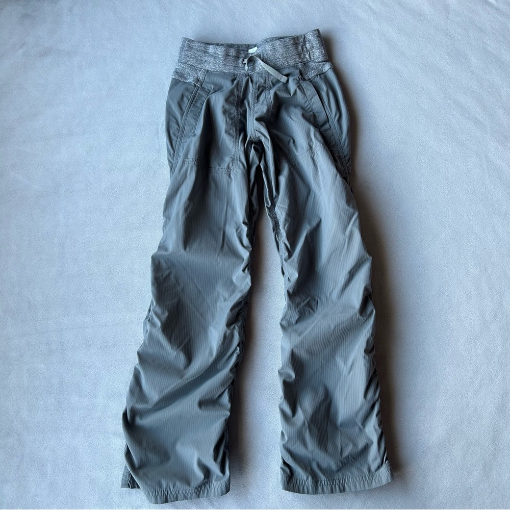 Ivivva ~ Live to Move Dance Studio Pants ~ Girls Size 6